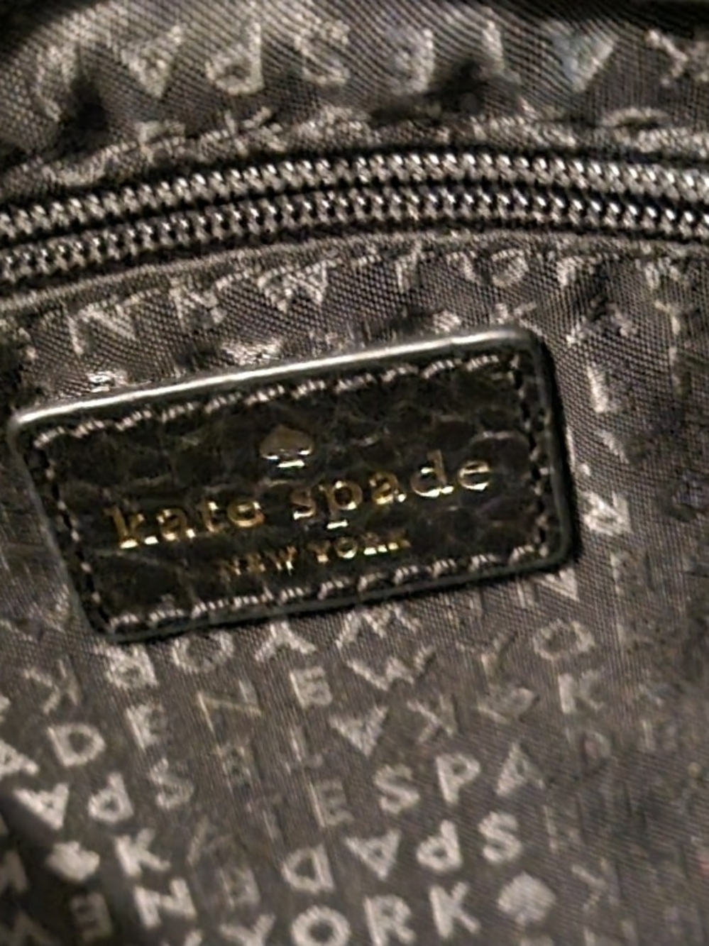 Women's Black Crossbody Bag - Classic Leather Shoulder Bag Good Used Condition - Picture 4 of 4